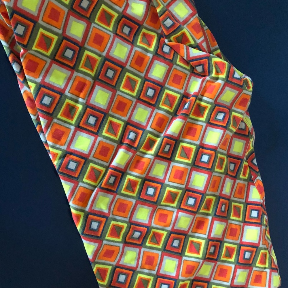 LuLaRoe OS leggings